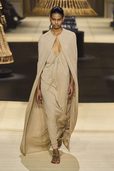Look 72